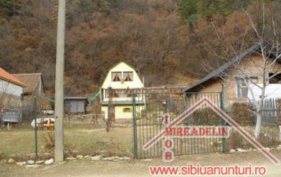 persoana-fizica-vand-casa-de-vacanta-gura-raului-2