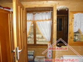 persoana-fizica-vand-casa-de-vacanta-gura-raului-11
