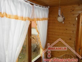 persoana-fizica-vand-casa-de-vacanta-gura-raului-12