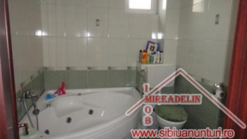 vand-casa-3-camere-pe-a-zona-ultracentrala-3