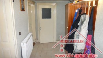 vand-casa-dp-4-camere-zona-garii-1