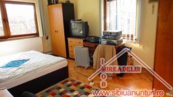 vand-casa-dp-4-camere-zona-garii-8