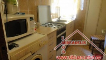 vand-apartament-2-camere-zona-mihai-viteazu-4