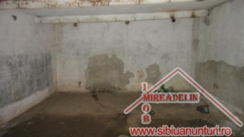 inchiriem-spatiu-depozit-332-mp-calea-surii-mici-3