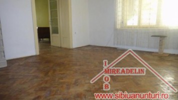 vand-apartament-3-camere-zona-ultracentrala-3