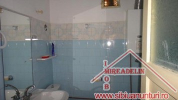 vand-apartament-3-camere-zona-ultracentrala-7