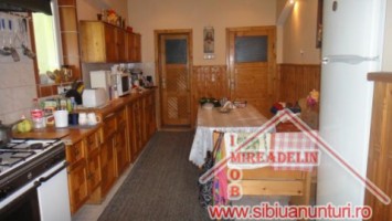 inchiriem-casa-dpem-singur-in-curte-zona-calea-dumbravii-5