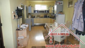 vand-casa-deosebita-zona-calea-dumbravii-5