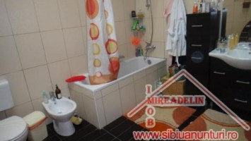 vand-casa-deosebita-zona-calea-dumbravii-11