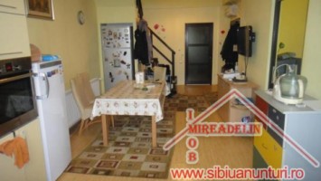 vand-casa-deosebita-zona-calea-dumbravii-6