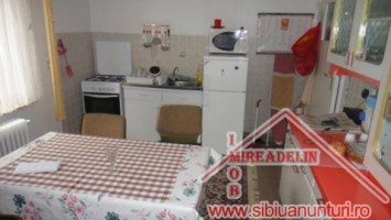 vand-apartament-la-casa-5-cam-dp-cartier-lazaret-5
