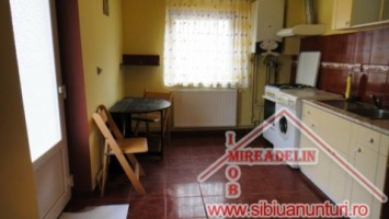 inchiriez-casa-2-camere-zona-piata-cluj-5