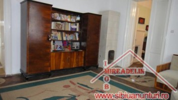 vand-casa-dp-singur-in-curte-a-zona-centrala-3