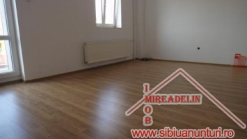 inchiriez-vila-pem-295-mp-zona-calea-poplacii-8