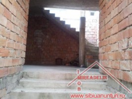 vand-casa-la-rosu-dp-zona-turnisor-1