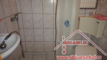 oferta-casa-de-vanzare-pe-274-mp-zona-lupeni-5