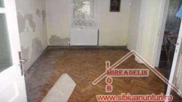 oferta-casa-de-vanzare-pe-274-mp-zona-lupeni-7
