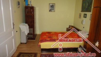 oferta-casa-de-vanzare-pe-274-mp-zona-lupeni-12