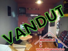 vand-apartament-4-camere-zona-valea-aurie