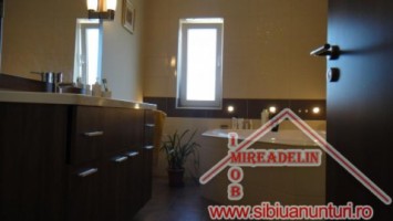 vand-vila-in-duplex-pe-selimbar-10