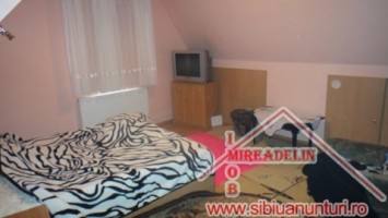 vand-casa-2-spatii-comerciale-zona-strazii-9-mai-1