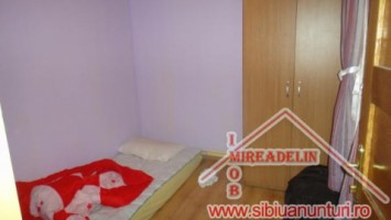 vand-casa-2-spatii-comerciale-zona-strazii-9-mai-5