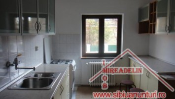 inchiriez-vila-dpe-zona-calea-dumbravii