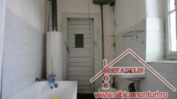vand-casa-dp-spatiu-comercial-loc-turnu-rosu-9