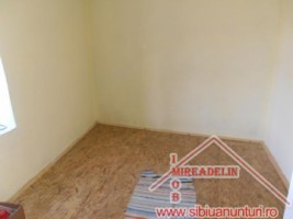 vand-casa-dp-spatiu-comercial-loc-turnu-rosu-14