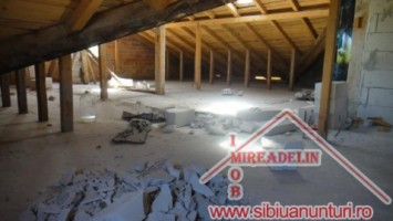 vand-apartament-3-camere-central-7