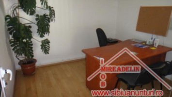 inchiriez-showroom-441-mp-zona-centrala-3