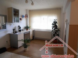 vand-spatiu-comercial-in-zona-rahova-1