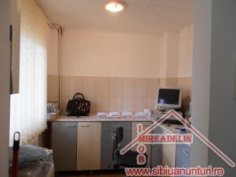 vand-spatiu-comercial-in-zona-rahova-4