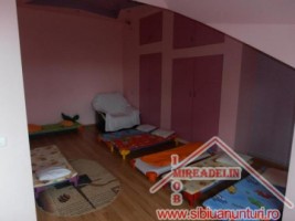 inchiriez-vila-7-camere-singur-in-curte-zona-vasile-milea-2