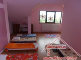 inchiriez-vila-7-camere-singur-in-curte-zona-vasile-milea-3