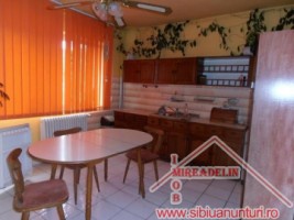 inchiriez-casa-6-camere-singur-in-curte-zona-piata-cluj-3