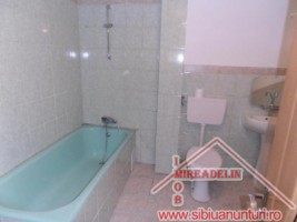 inchiriez-casa-dp-6-camere-singur-in-curte-zona-turnisor-2