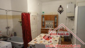 vand-casa-2-camere-90-mp-central-4