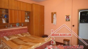 vand-casa-7-camere-piata-cluj-3