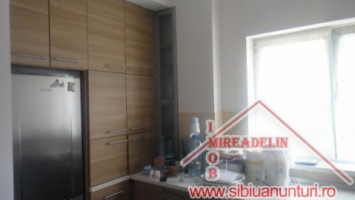 vand-vila-in-duplex-zona-turnisor-2