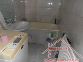 inchiriez-apartament-2-camere-la-casa-ultracentral-3
