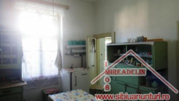 vand-casa-6-camere-dp-strada-moldovei-10