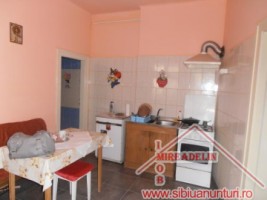 inchiriez-apartament-2-camere-la-casa-ultracentral-4