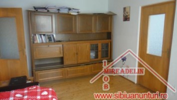 inchiriez-apartament-2-camere-zona-interex-1