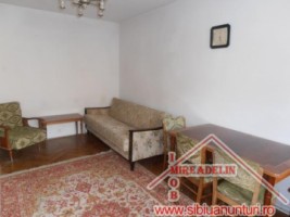 inchiriez-apartament-4-camere-zona-vasile-aaron-1