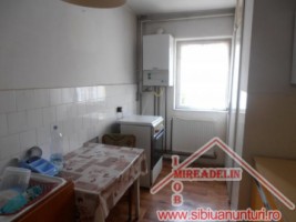 inchiriez-apartament-4-camere-zona-vasile-aaron-5