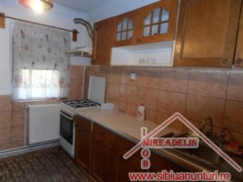 inchiriez-apartament-3-camere-terezian-5