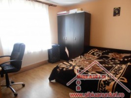 vand-apartament-3-camere-la-vila-selimbar-3