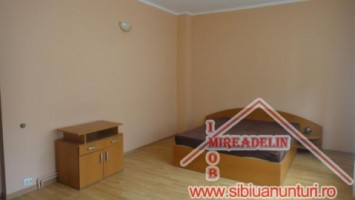 inchiriez-apartament-3-camere-120-mp-strand-1