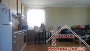inchiriez-apartament-3-camere-valea-aurie-1